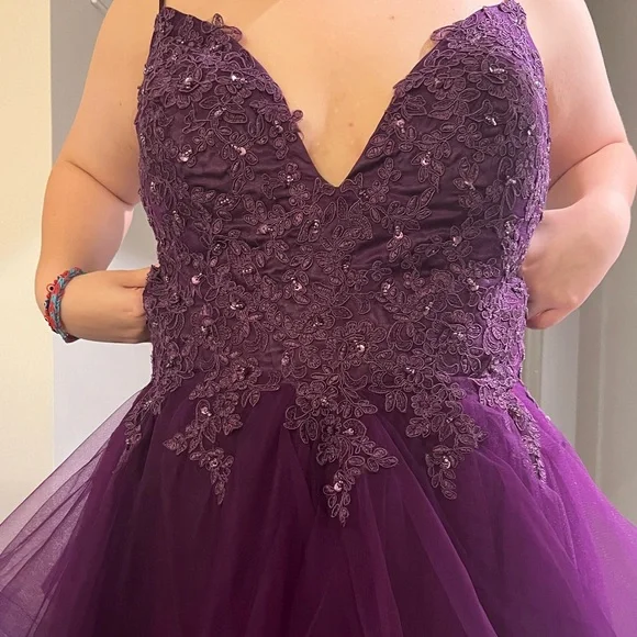 green dress coronation Queen Frozen 2 Gown Anna Coronation Dark Green Outfit Cosplay Costume –  TrendsinCosplay main image 0